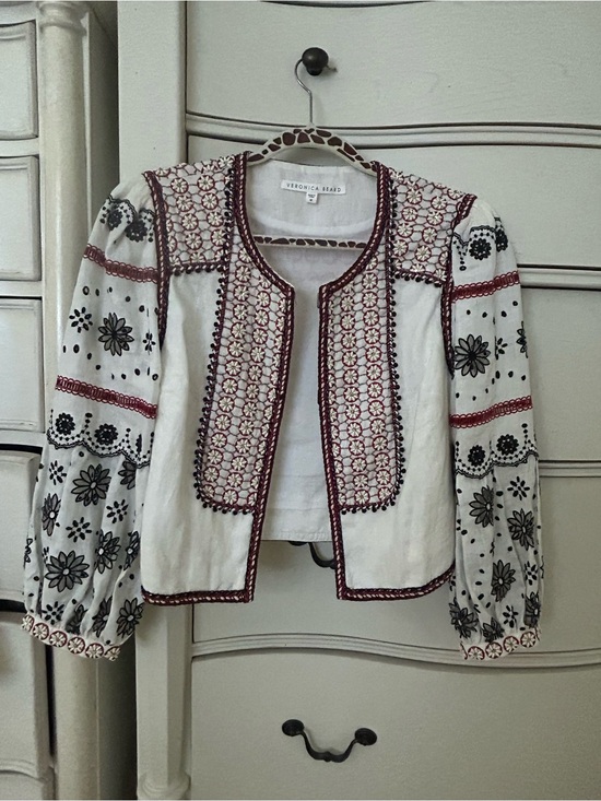 Veronica Beard Jackets & Blazers - Veronica Beard White Embroidered Jacket with Burgundy and Black Accents